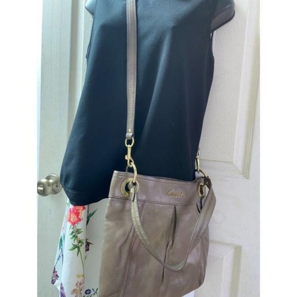 coach medium w adjustable strap gold leather cross - Picture 6 of 8